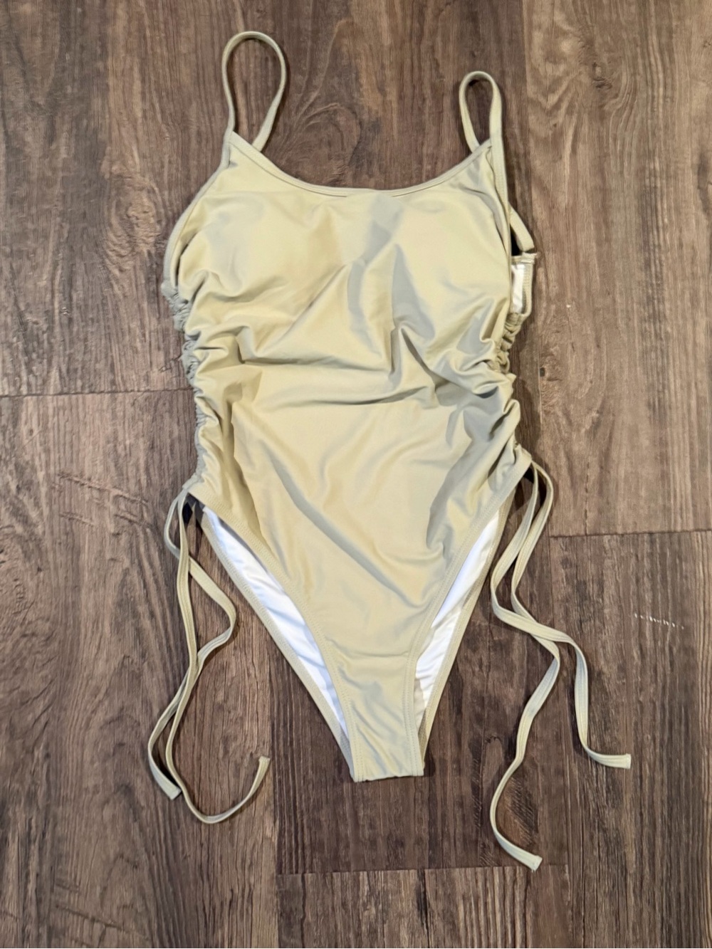Medium One-Piece Swimsuit NEW WO TAGS